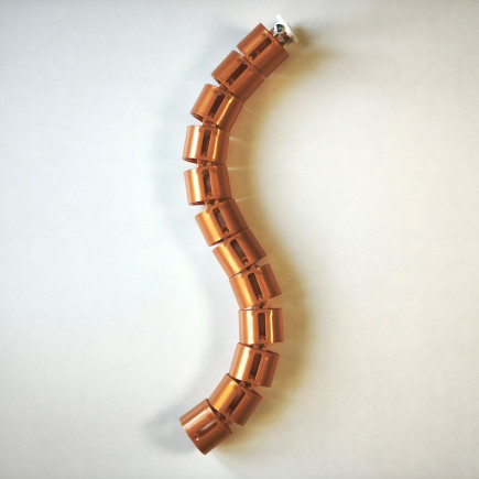 КАНАЛ ДЛЯ ПРОВОДОВ СТОЛА ГИБКИЙ COLOR DESK A-740 (МОД.2) ЗОЛОТОЙ МЕТАЛЛИК БЕЗ МЕТАЛЛИЧЕСКОГО ОСНОВАНИЯ 1